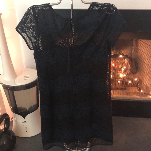 LOFT Lace Dress - Picture 4 of 5